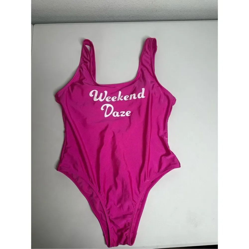 Rue Bleu by Rue 21 Weekend Daze Swimwear One Piece Size M Pink Padded